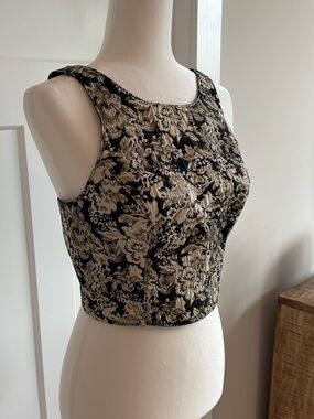 Abercrombie & Fitch Gold Embroidered Black And White Floral Tank. Medium